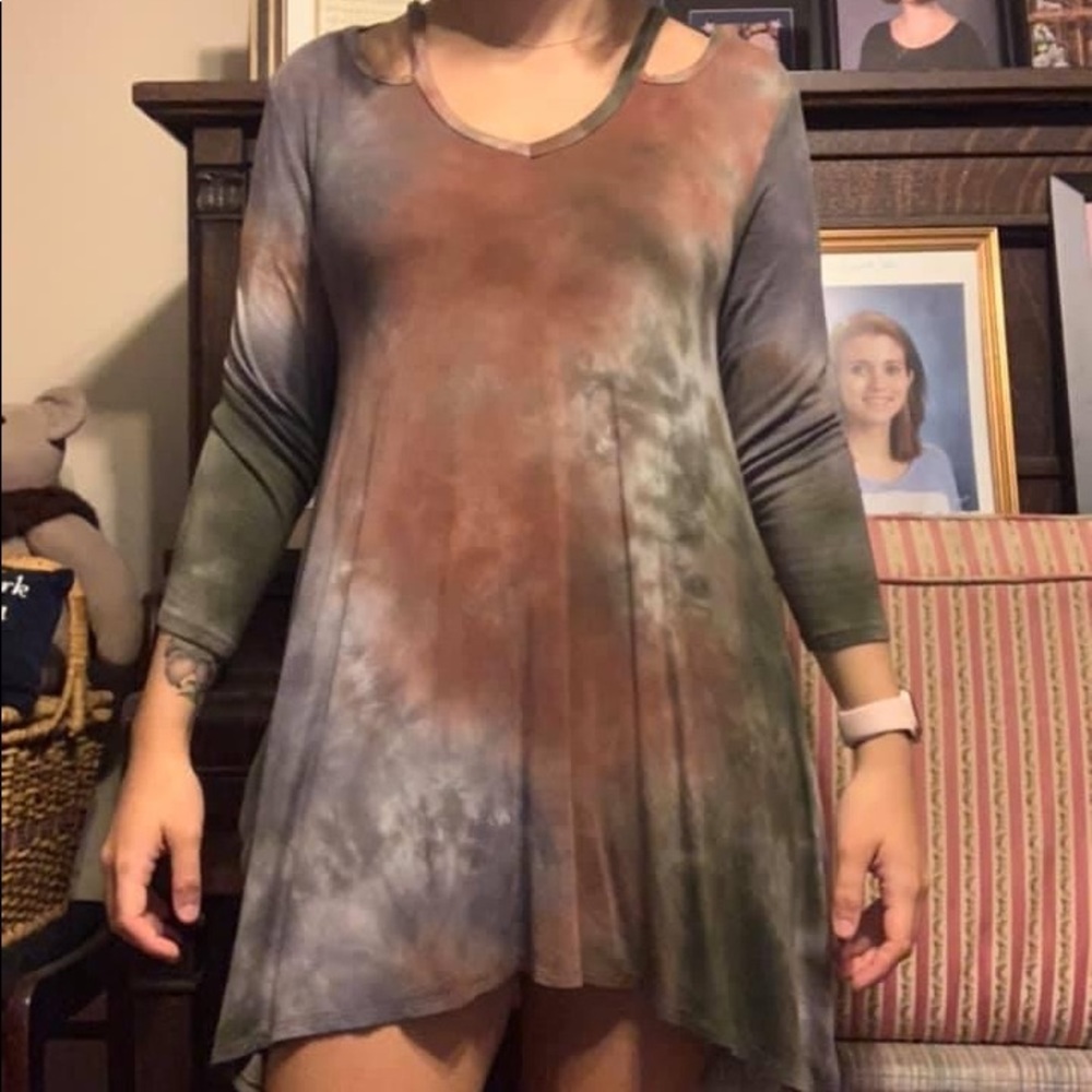 Upper thigh length tunic